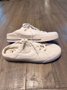 Nike Court Legacy Mule Womens Size 10 Slip-On Sneakers White Canvas DB3970-100